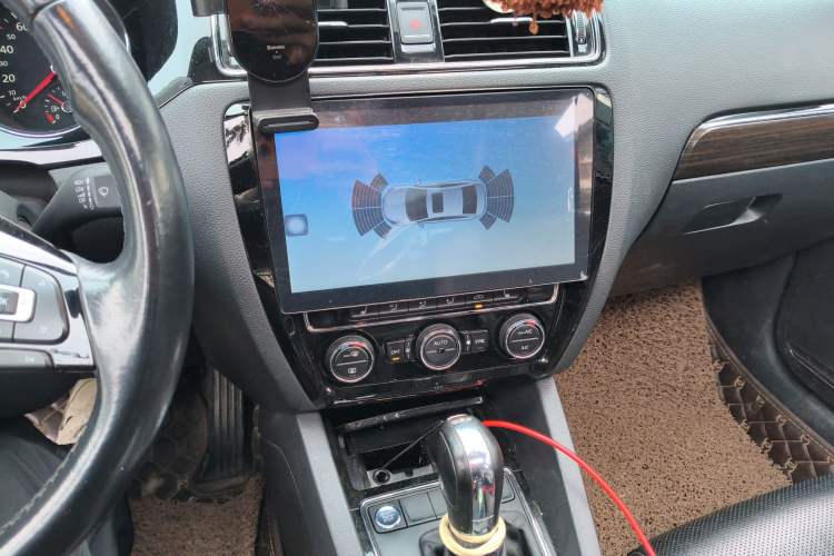 Used Volkswagen Sagitar 2015 230TSI Automatic Luxury Model
