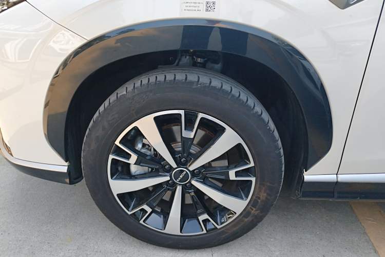 Used Roewe D5X DMH 2024 135 Tech Edition
