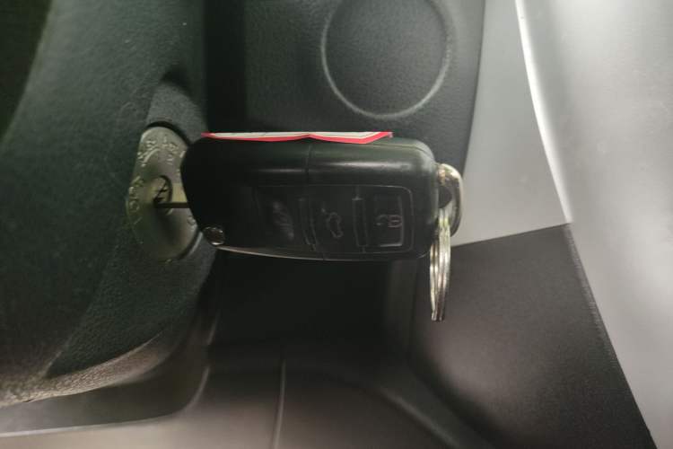 Used Nissan Sunny 2015 1.5XE Manual Comfort Edition Vehicle Key