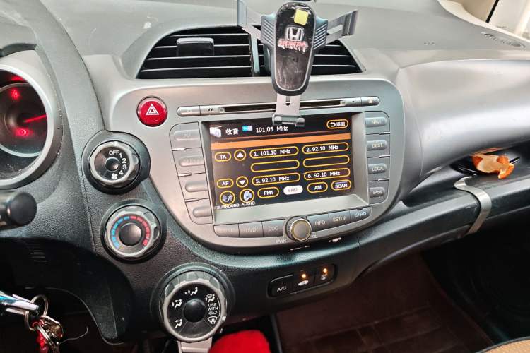 Used Honda Fit 2008 1.5L manual luxury version
