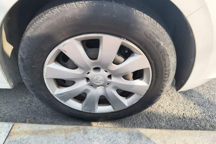 Used Peugeot 301 2016 1.6L Manual Comfort Edition
