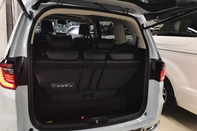 Used Honda Elysion 2024 2.0L eHEV Luxury Edition