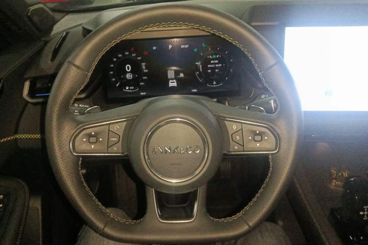 Used Lynk & Co 03 2023 1.5TD DCT JingPro Steering Wheel