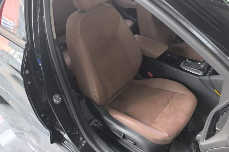 Used Buick Regal 2019 Revised 20T Luxury Version China VI Standard
