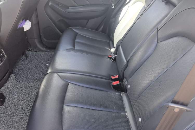 Used Roewe RX5 2016 30T Two-Wheel Drive Automatic Internet Smart Edition