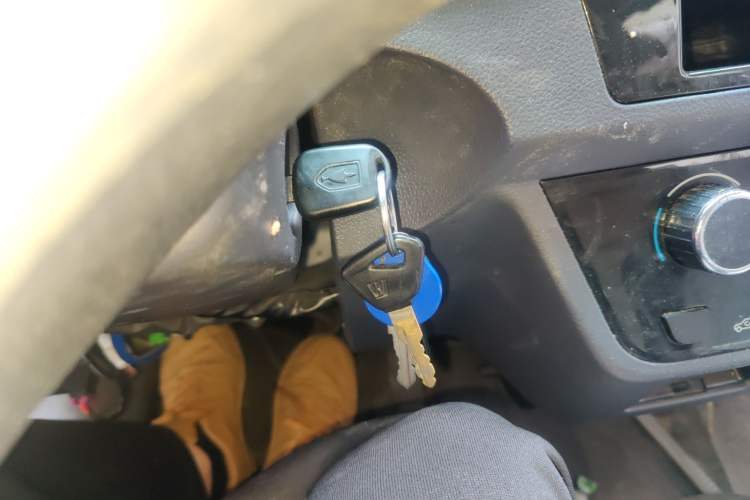 Used Jinbei Hiace X30 2020 1.5L Super-Comfortable Version China VI Standard SWC15M Vehicle Key