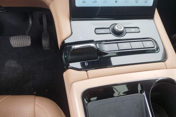 Used Nio ES8 2018 355 km Base Version 7-Seater Edition