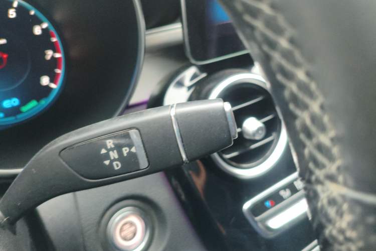 Used Mercedes-Benz C-Class 2020 Restyled C 260 Sport Edition Gear Lever