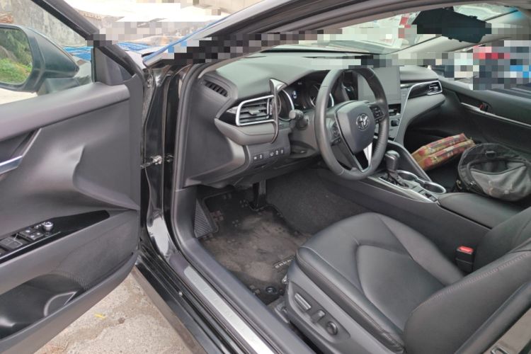 Used Toyota Camry 2021 2.0G Luxury Edition Driver Seat