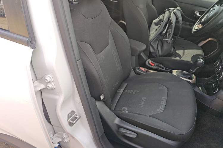 Used Jeep Renegade 2017 180T Automatic Jingneng Edition
