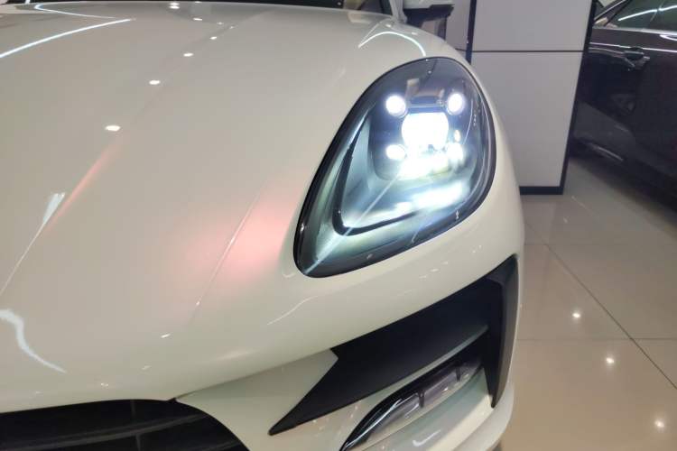 Used Porsche Macan 2021 Macan 2.0T