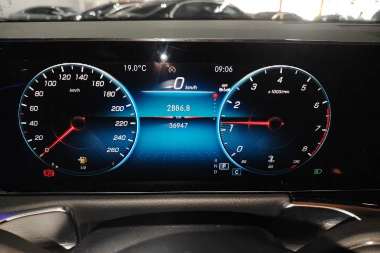 Used Mercedes-Benz GLB 2023 GLB 220 Sport Edition Instrument Cluster