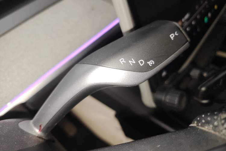 Used Tesla Model Y 2023 Long-Range All-Wheel-Drive Version