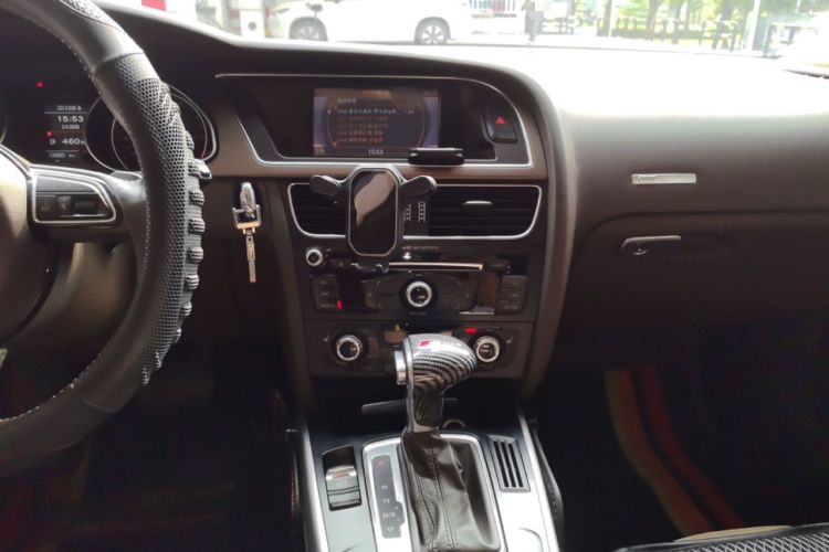 Used Audi A5 2012 2.0TFSI Sportback Audio And AC Panel