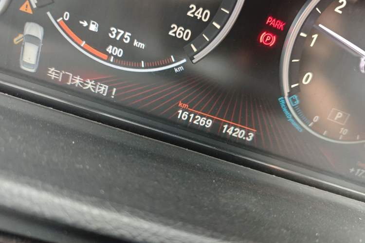 Used BMW 5 Series 2011 535i Sport Edition Odometer Close Up