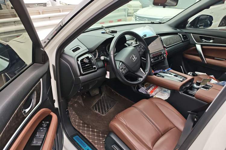 Used Honda UR-V 2020 370TURBO Two-Wheel Drive Luxury Edition
