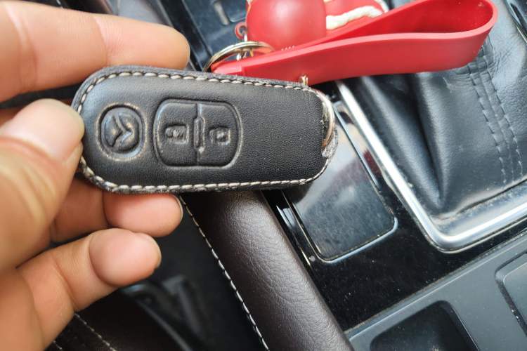 Used Mazda CX-4 2016 2.0L Automatic 2WD Blue Sky Luxury Edition Interior 1