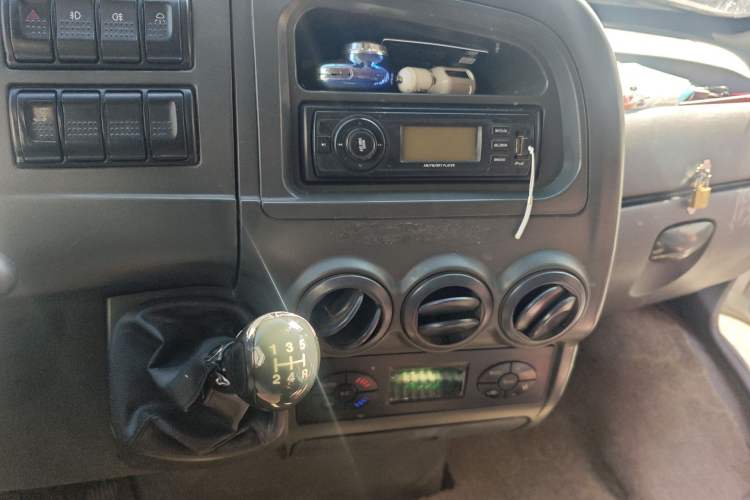 Used Iveco Power Daily 2017 2.5T Classic A32 Mid-Roof 6-7 Seater Bus 47Z5
