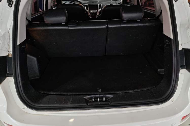 Used CHANGAN CS35 2016 1.6L Automatic Luxury Model China V Standard Trunk