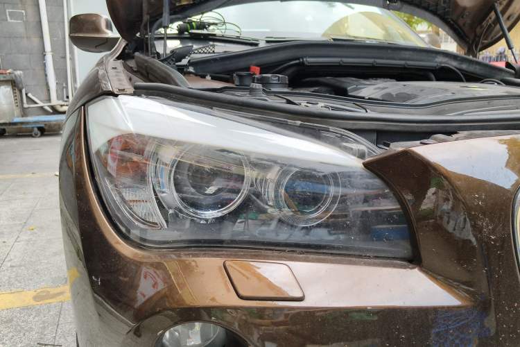 Used BMW X1 2010 sDrive18i Luxury Model Right Front Headlight