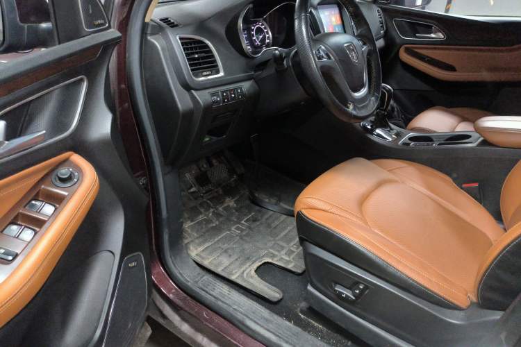 Used Baojun 560 2017 Rhythmic Edition 1.8L iAMT Prestige Model
