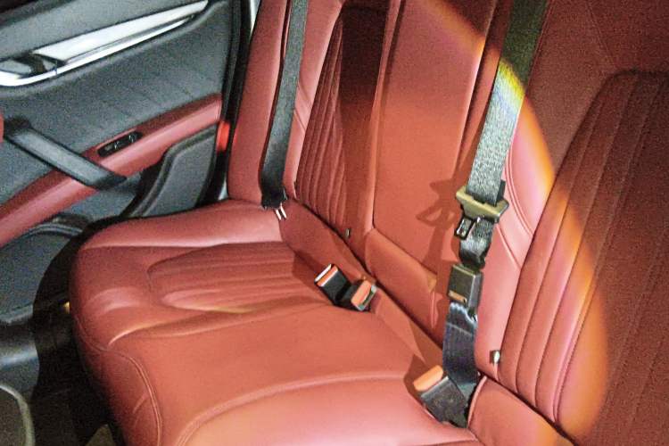 Used Maserati Ghibli 2022 2.0T GT Sharp Edition Left Rear Seat