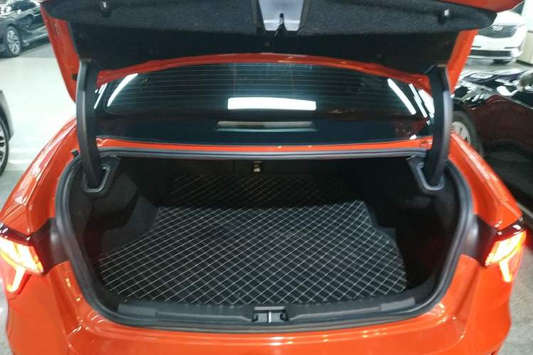 Used Lynk & Co 03 2019 1.5TD DCT Sport Edition China VI Standard Trunk