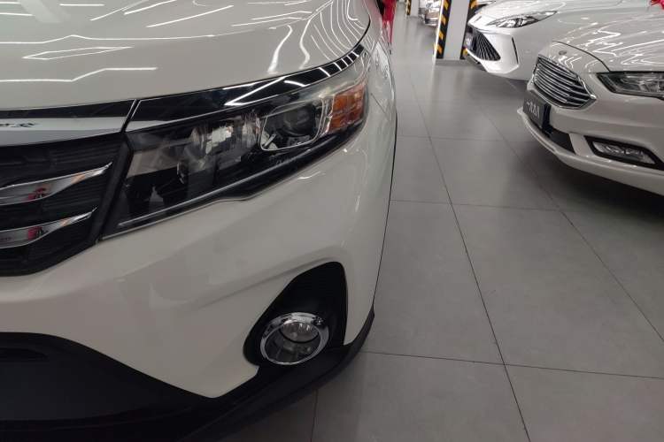 Used GAC Trumpchi GS3 2017 150N Automatic Elite Edition Left Front Headlight