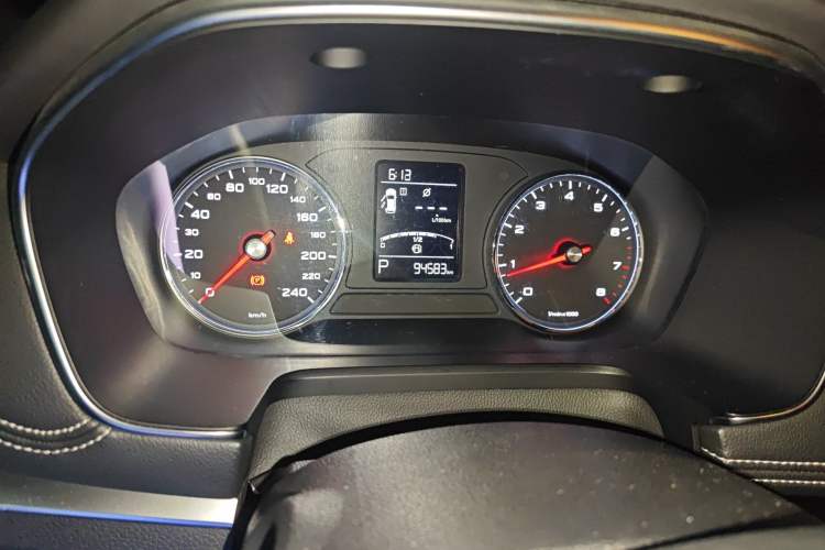 Used Roewe RX5 2016 20T Two-Wheel Drive Automatic Flagship Edition Instrument Cluster