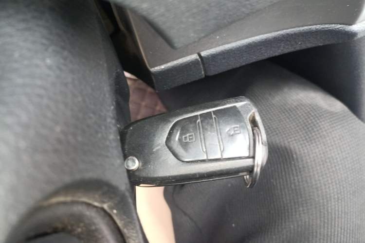 Used SAIC MAXUS G10 2019 PLUS 1.9T Manual Passenger Version Diesel Emission Standard China V
