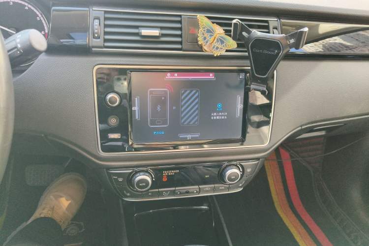 Used Qoros 3 2015 Urban SUV 1.6T Automatic Xuan Dong Party Edition
