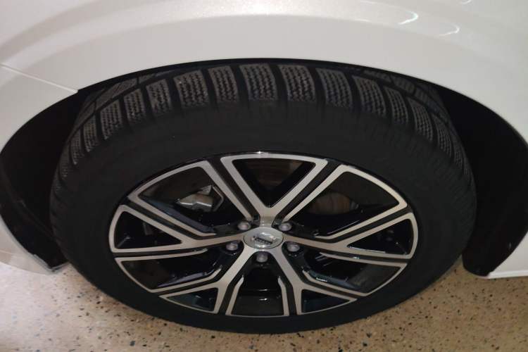 Used Volvo S60 2024 B4 Zhiyi Luxury Edition
