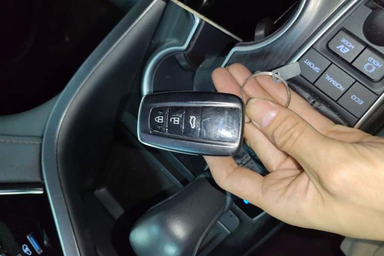 Used Toyota Camry 2023 Dual-Motor 2.5 HGVP Leading Edition