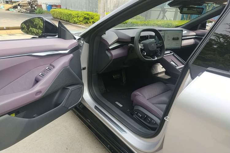Used XPeng P7 2025 Model—702 Long Range Ultra Driver Seat
