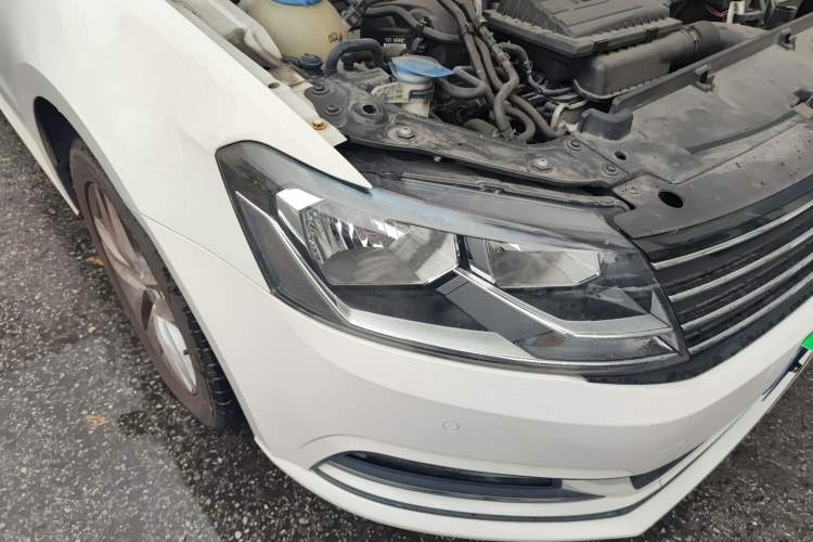 Used Volkswagen Gran Lavida 2017 230TSI DSG Comfort Edition Right Front Headlight