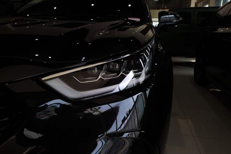 Used Toyota Crown Kluger 2026 Model 2.5L HEV All-Wheel-Drive Prestige Edition Left Front Headlight