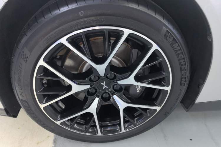 Used XPeng P7 2023 P7i 610 Max Performance Edition
