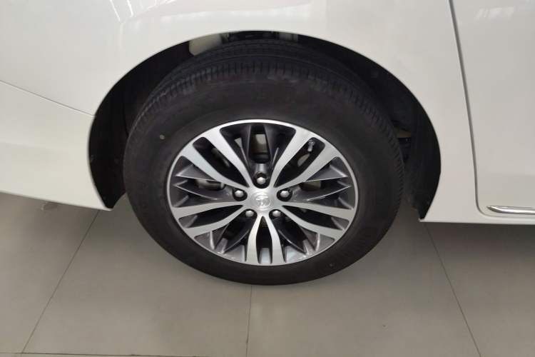 Used Buick GL8 2023 ES Lu Zun Deluxe Model