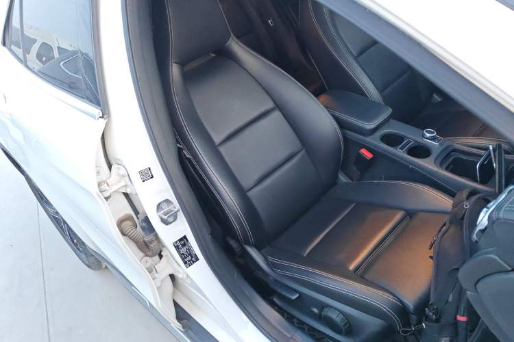 Used Mercedes-Benz GLA 2018 GLA 200 Fashion Model Right Front Seat