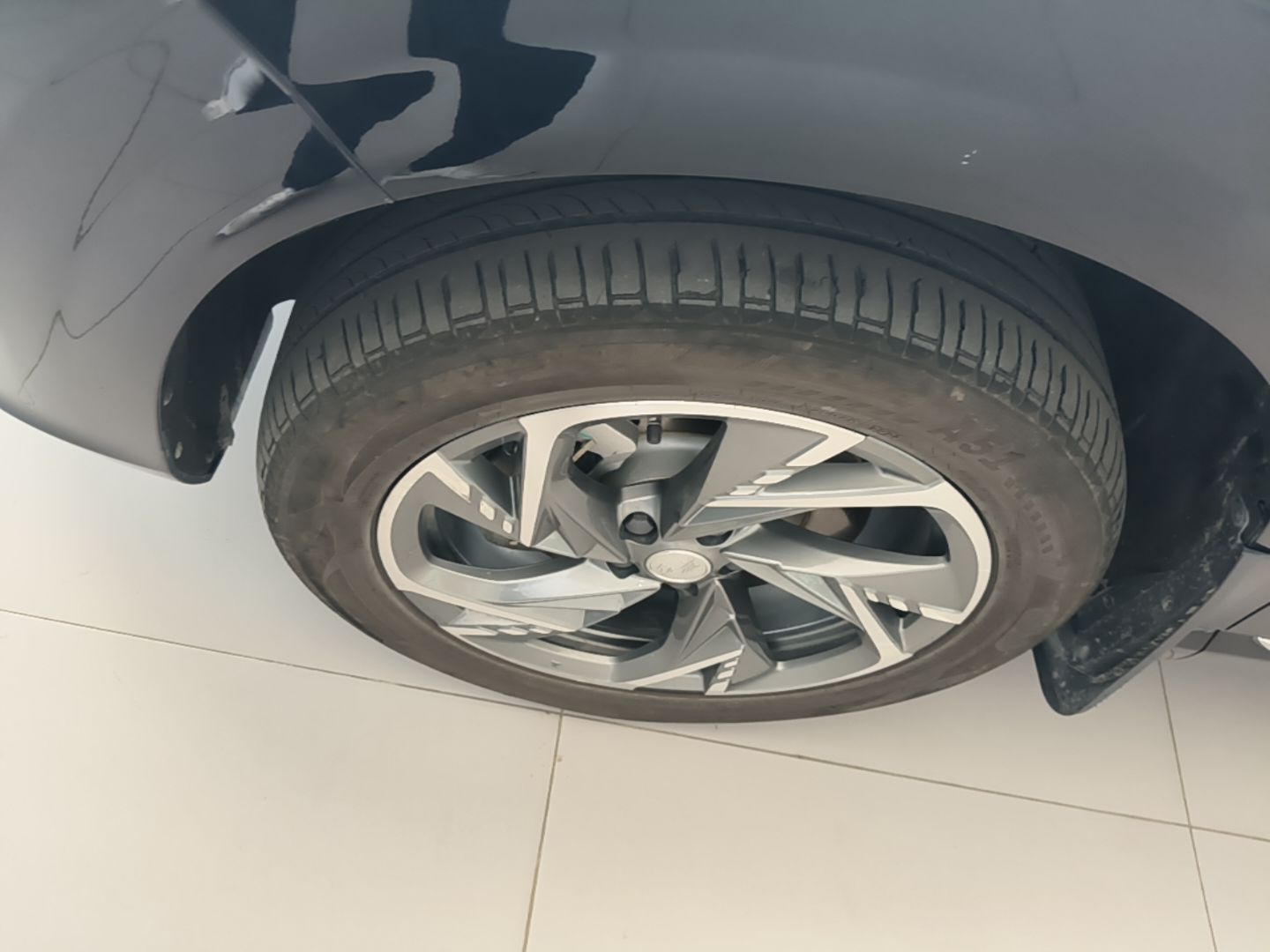 Hongqi HS3 PHEV 2025 Model 117km Jingwei Edition — снимка 10