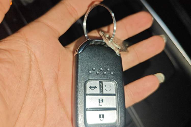 Used Honda Inspire 2019 260TURBO Elegant Edition China VI Emission Standard Vehicle Key