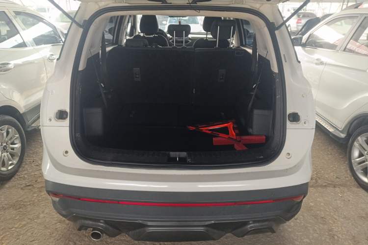 Used Baojun 530 2019 1.5T Manual Comfort Version 7 Seats China VI Emission Standard
