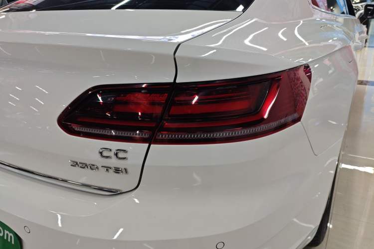 Used Volkswagen FAW-Volkswagen CC 2020 330TSI Huayan Edition China VI Standard Right Rear Taillight