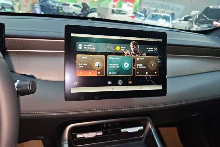 Used BYD Qin PLUS 2025 DM-i Smart Drive 55KM Leading Model
