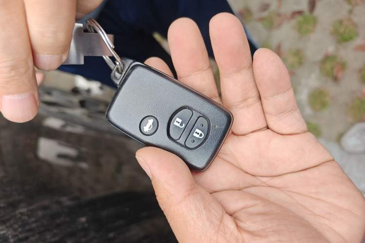 Used Subaru Forester 2013 2.5i Automatic Prestige Navigation Edition Vehicle Key