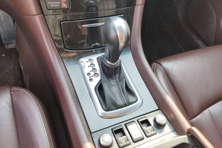 Used Infiniti QX50 2015 2.5L Enjoyment Edition Gear Lever
