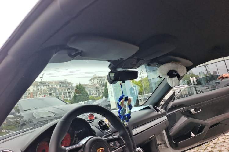 Used Porsche 718 2016 Cayman 2.0T
