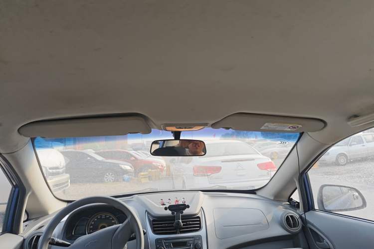 Used Chevrolet Sail 2013 Sedan 1.2L Manual Fashionable Happiness Edition Headliner