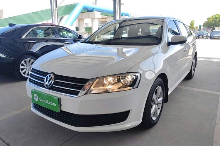 Used Volkswagen Gran Lavida 2013 1.6L Automatic Fashion Model