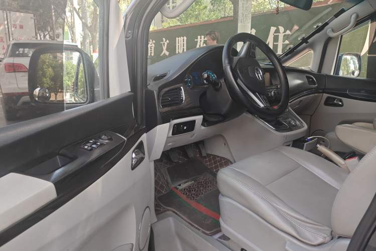 Used JAC Group Refine M5 2014 1.9T Diesel Manual Business Edition
